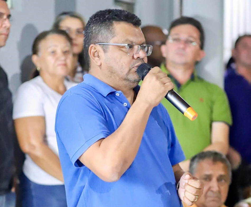 Marcos Aurélio, o prefeito acusado de nepotismo